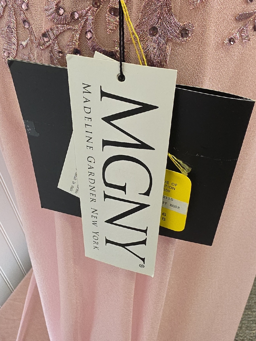 MGNY NWT Rose Pink Embroidered V-Neck Beaded Evening Gown Dress Size 6 #72116 - Picture 9 of 13